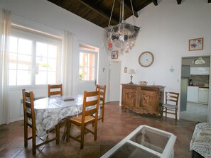 Dining - Central House Near Beach with Garden and Parking (La Tranche-sur-Mer)