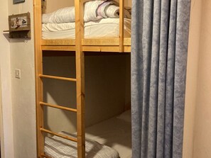 1 bedroom
