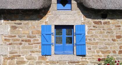 ChaumiĂšre typiquement bretonne