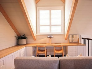 Interior - Linnaeus Suite, Berry - by Linnaeus Collection (Berry)