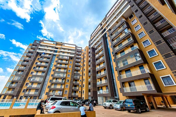 Exterior - Pool, Gym, Wi-Fi, City View 2BR Condo in Kololo, Kampala (Kampala)