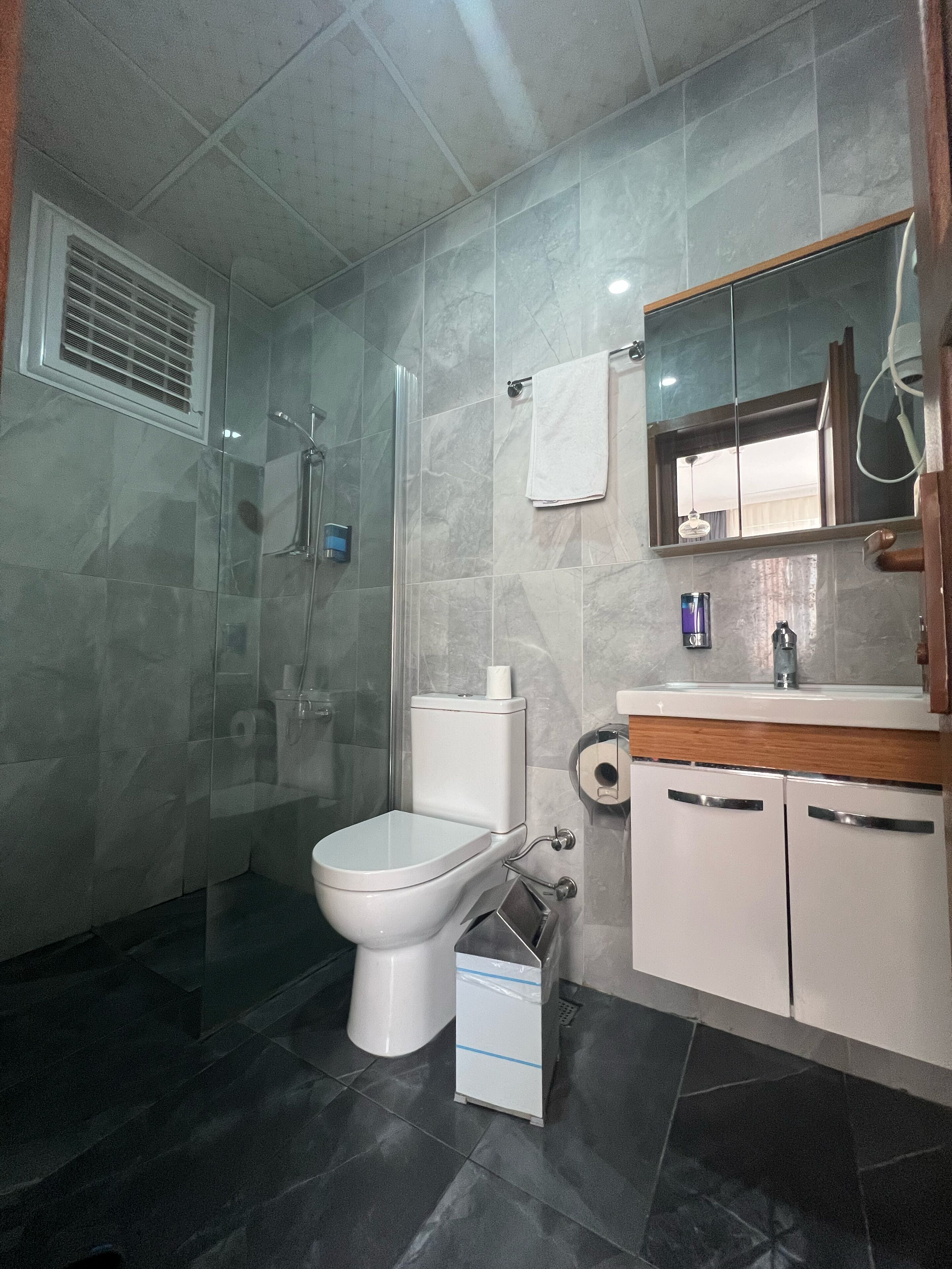 Chambre Familiale | Salle de bain