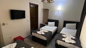 Kamar Triple Basic | Wi-Fi gratis