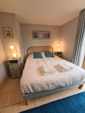 3 bedrooms, iron/ironing board, travel cot, free WiFi