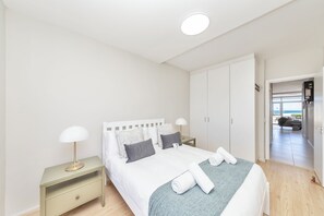 2 chambres, fer et planche à repasser, accès au Wi-Fi (inclus)