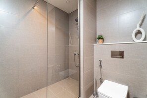 Bathroom - Nasma Holiday Homes - Burj Royale (Dubai)