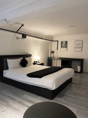 Basic Single Room, 1 Twin Bed | Memory foam beds, individually decorated, individually furnished, desk