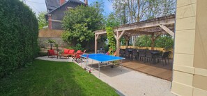 Outdoor dining - LE Clos Maldier - Gîte de la Belle Vue - SPA Privatif - 7 Ch - 7sde (Laon)