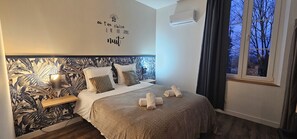 7 bedrooms, iron/ironing board, WiFi, bed sheets