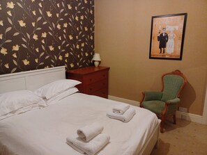 2 sovrum, skrivbord, strykjärn/strykbräda och wi-fi