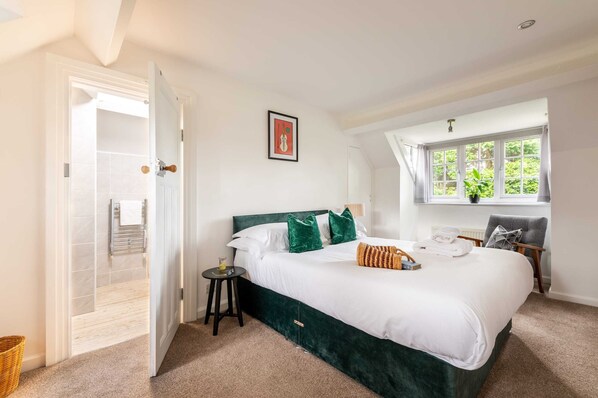 1 Schlafzimmer, Schreibtisch, WLAN, Bettwäsche