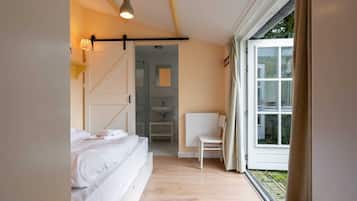 7 slaapkamers, een strijkplank/strijkijzer, wifi, beddengoed