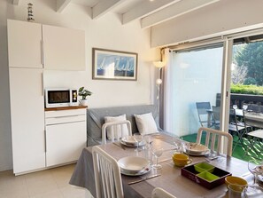 Dining - PORT BAGHEU - Holiday rental near the beach of Beaumer, Carnac - T62 (Carnac)