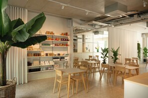 Café - Carlotta Apartments (Berlin)