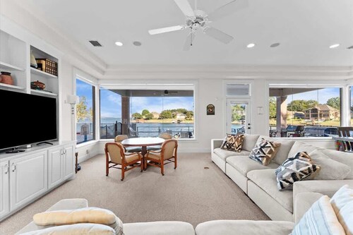 Lakefront House with Huge Swim Spa