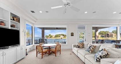 Lakefront House with Huge Swim Spa