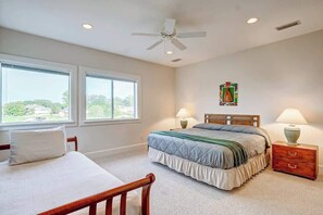 4 soverom, strykejern/-brett, wi-fi og sengetøy