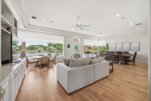 Lakefront House with Huge Swim Spa