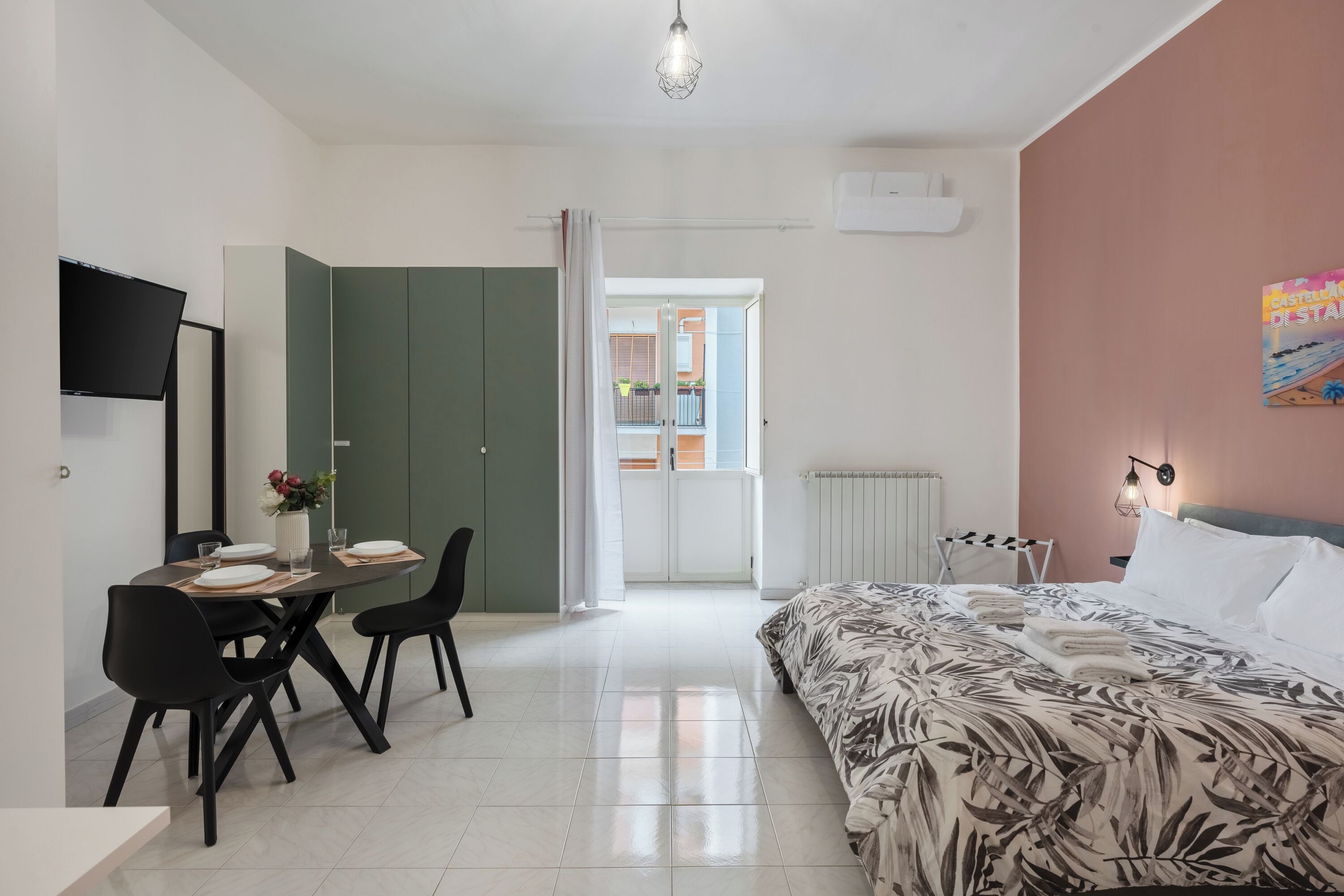 Suite Family | Area soggiorno | TV a schermo piatto