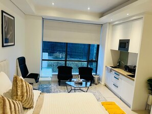 1 habitación, tabla de planchar con plancha, wifi gratis y ropa de cama 