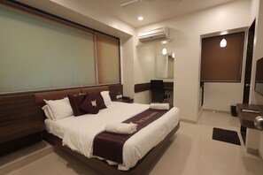 1 bedroom, soundproofing, free WiFi - Hotel Vetro Inn (Surat)