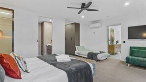 3 bedrooms, iron/ironing board, travel crib, WiFi