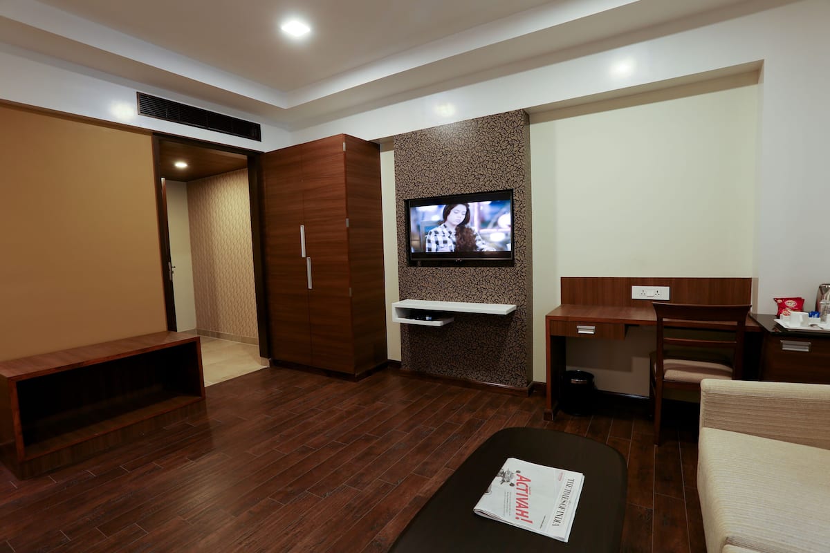 Tangerine Room | 1 dormitorio, ropa de cama de alta calidad, caja fuerte y escritorio