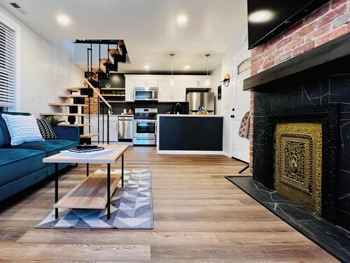 Off Street Reserved Parking, Full Kitchen, Newly Renovated
