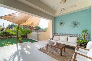 Terrace/patio - Nasma Holiday Homes - Al Hamra Village (Ras Al Khaimah)