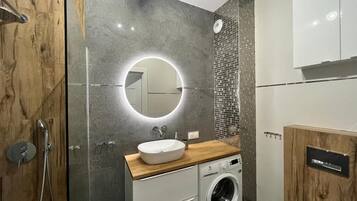 Apartment, 1 Schlafzimmer, Balkon | Badezimmer | Handtücher