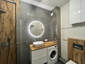 Departamento, 1 habitación, balcón | Baño | Toallas 