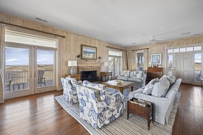 Smart TV, books - Peninsula Beach House, Amazing Ocean/Creek Views, Elevator, Dog Friendly, Pool (Pawleys Island)