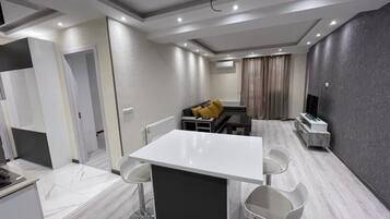 City Apartment | Living area