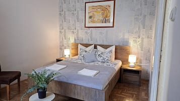 Standard Room | 1 bedroom, in-room safe, desk, laptop workspace