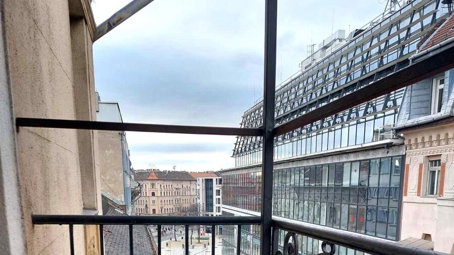 BlackSheep Budapest Smart Rooms