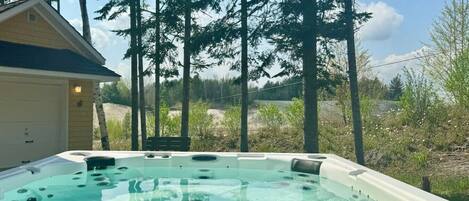 Baignoire à remous extérieure