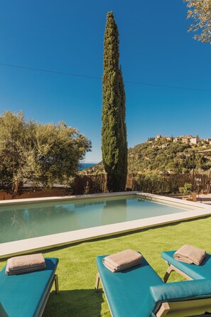 Outdoor pool, a heated pool - Stunning 4 bedroom Villa in Deià with salt walter pool, large garden & sea view  (Palma)