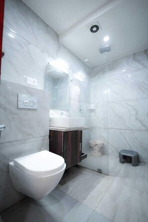 Deluxe Room, 1 Double Bed | Desk, laptop workspace, free WiFi, bed sheets - The Crown Hotel (Agra)
