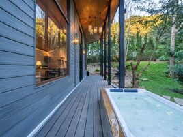 Habitación Signature | Escritorio, sistema de insonorización, wifi gratis y ropa de cama