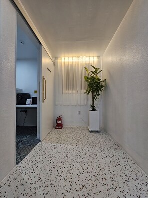 Hallway - Anjin2ne (Mokpo)