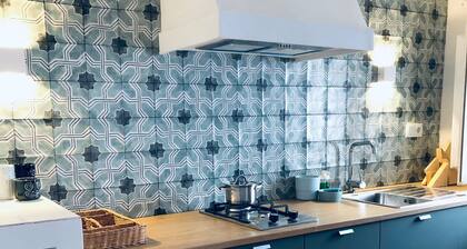 A 100 Metros del Teatro Romano y Museo