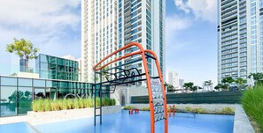Children's play area - outdoor - LUX The Downtown Zabeel View Suite 2 (Dubai)