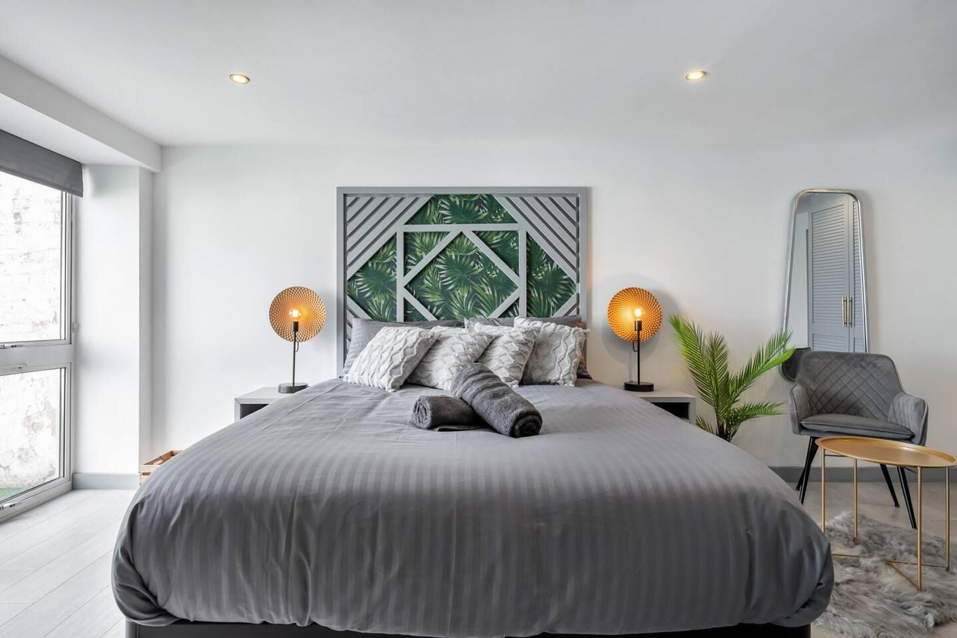 Apartment | 4 bedrooms, free WiFi, bed sheets
