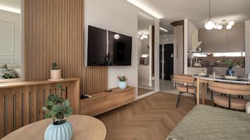Apartment | Hypo-allergenic bedding, iron/ironing board, free WiFi
