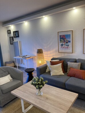 كُتُب، ستيريو