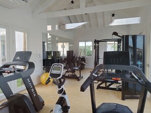 Fitness facility - Conforto, Privacidade e Funcionalidade em Village Dentro de Condomínio Fechado (Açu da Torre)