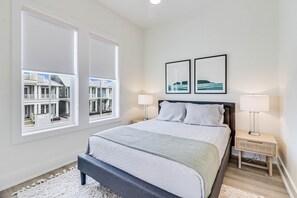 4 bedrooms, desk, iron/ironing board, WiFi