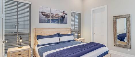 4 bedrooms, iron/ironing board, WiFi, bed sheets