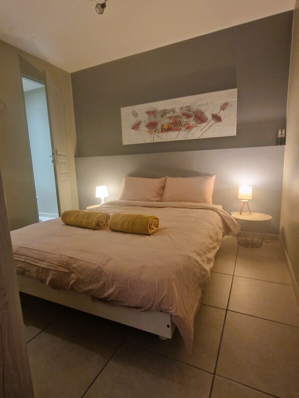 1 Schlafzimmer, Bügeleisen/Bügelbrett, kostenloses WLAN, Bettwäsche