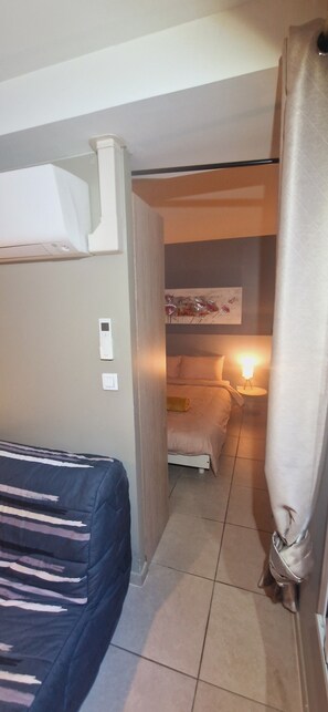 1 Schlafzimmer, Bügeleisen/Bügelbrett, kostenloses WLAN, Bettwäsche